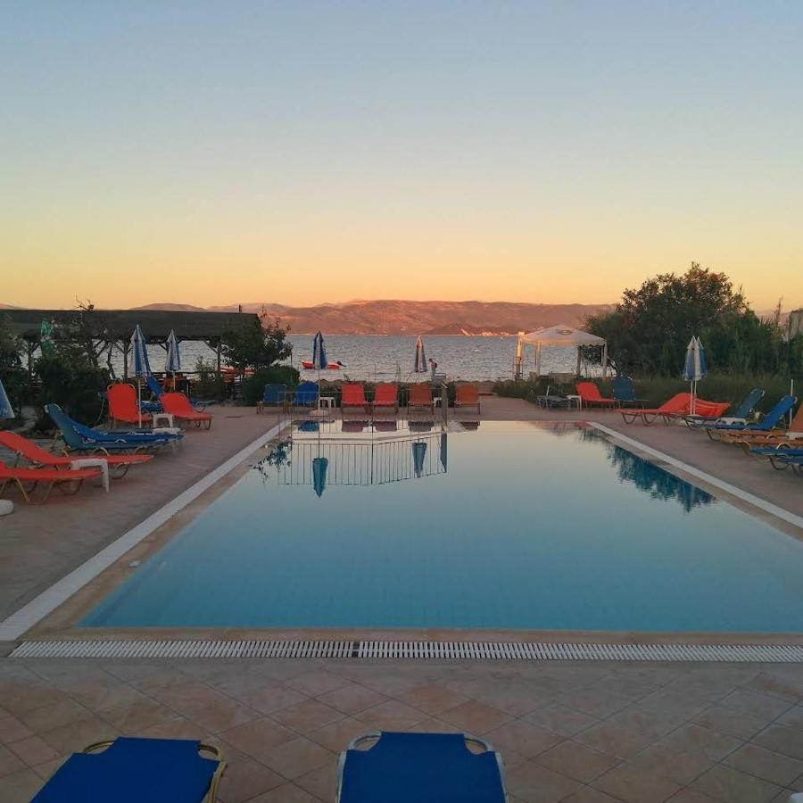 Sofia Beach Apartments Kávos Eksteriør bilde