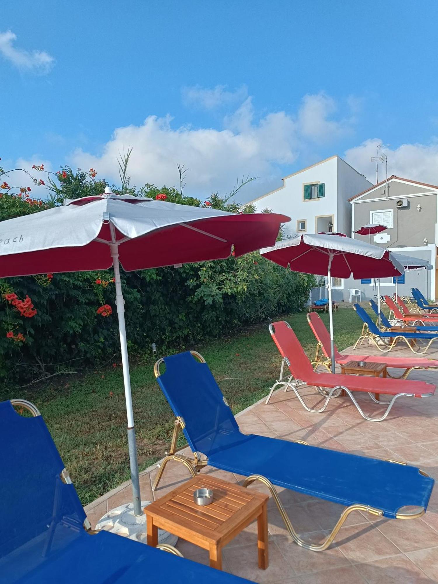 Sofia Beach Apartments Kávos Eksteriør bilde