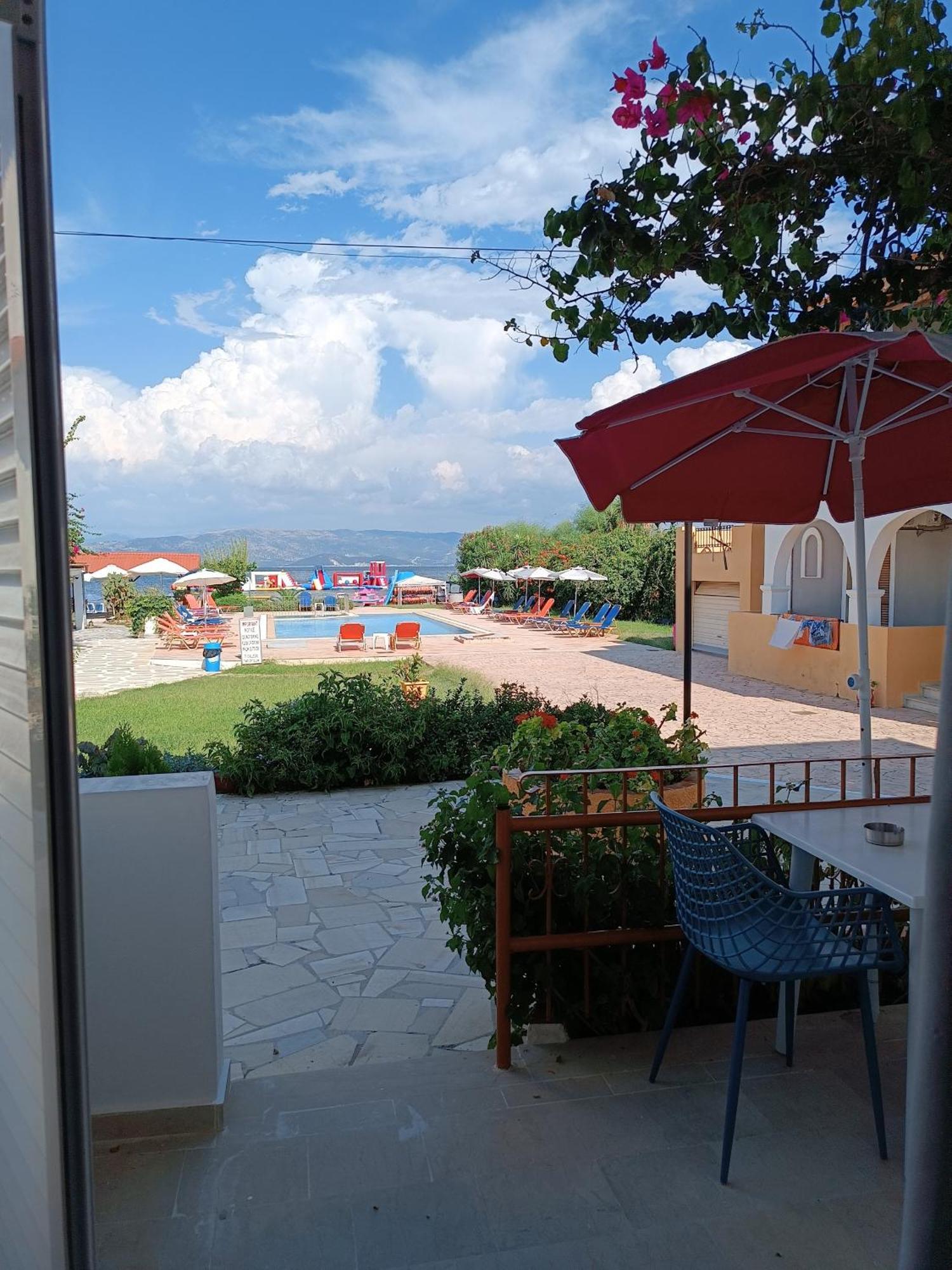 Sofia Beach Apartments Kávos Eksteriør bilde